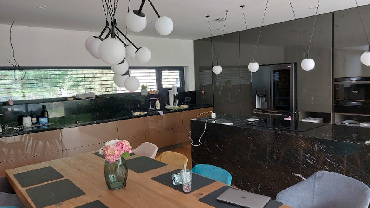 Moderní obývací stěna